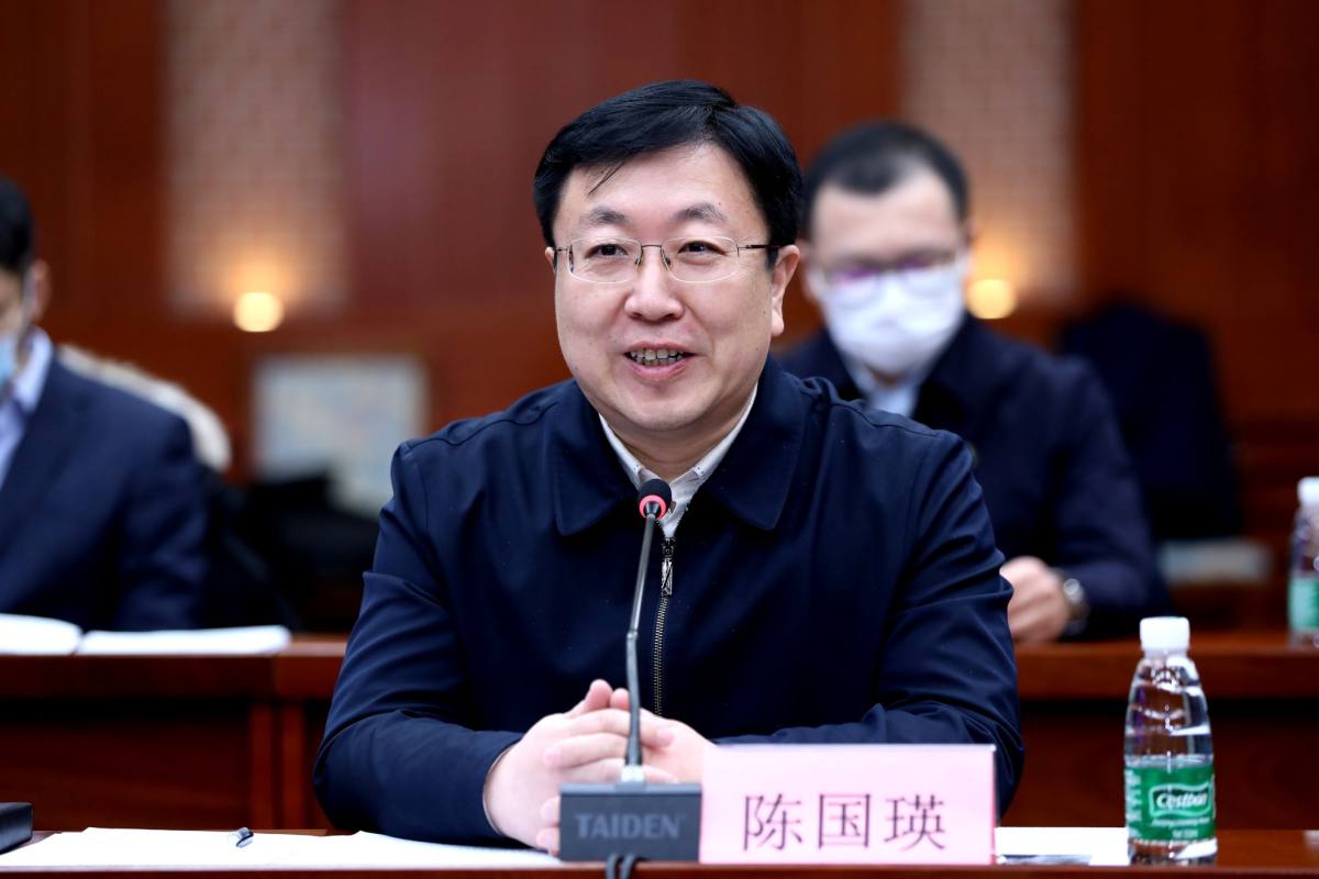 20220225-做爱影片
与中国航天科工集团有限公司合作培养研究生签约仪式-做爱影片榜样
拍摄-陈国瑛讲话.jpg